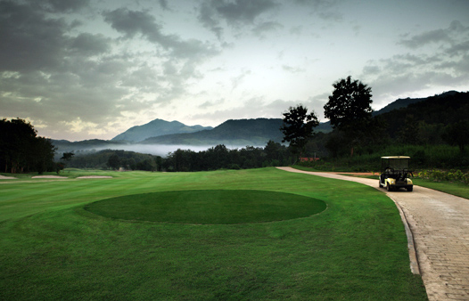 萬象、南(nan)鵝湖(hú)、萬榮、琅勃拉邦9天8晚高(gao)爾夫探秘行程(cheng)Tour